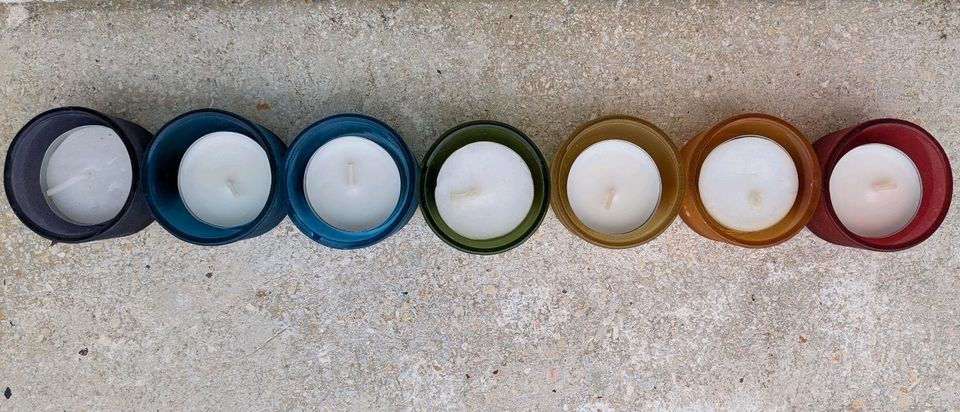 7 Teelicht/Kerzenhalter, Glas, bunt, regenbogenfarben/ Chakra in Waldenbuch