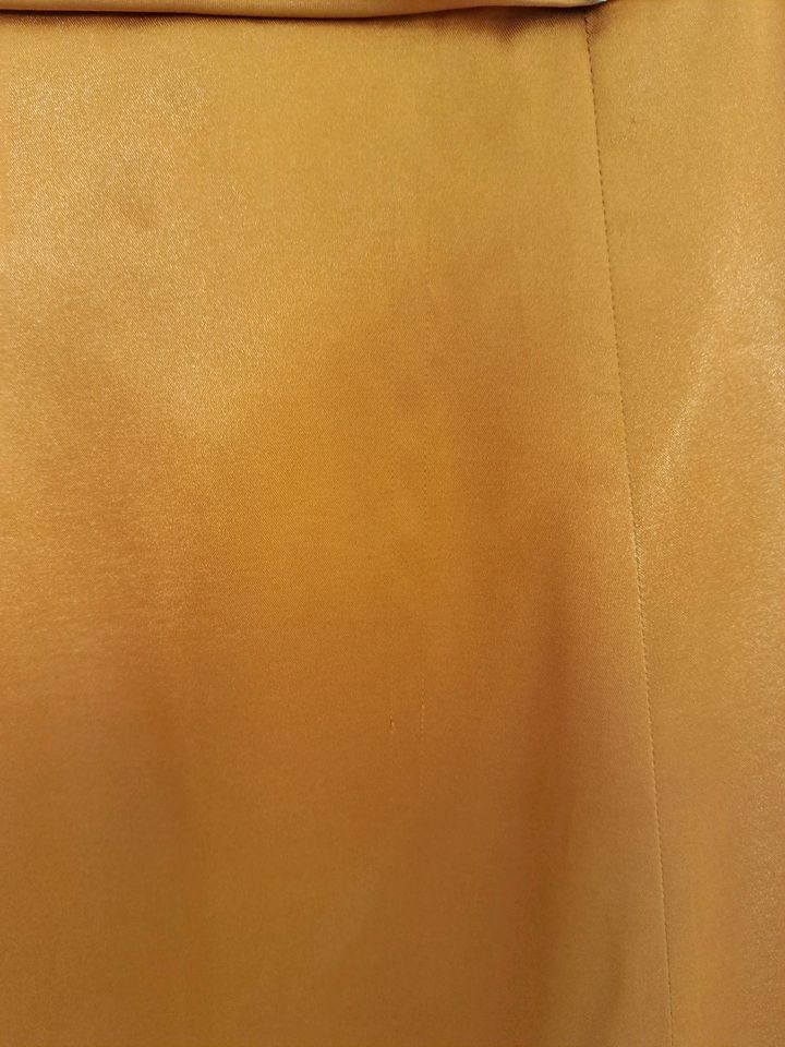 Orangefarbenes knielanges Kleid - Lissa - Größe S in Oberhausen