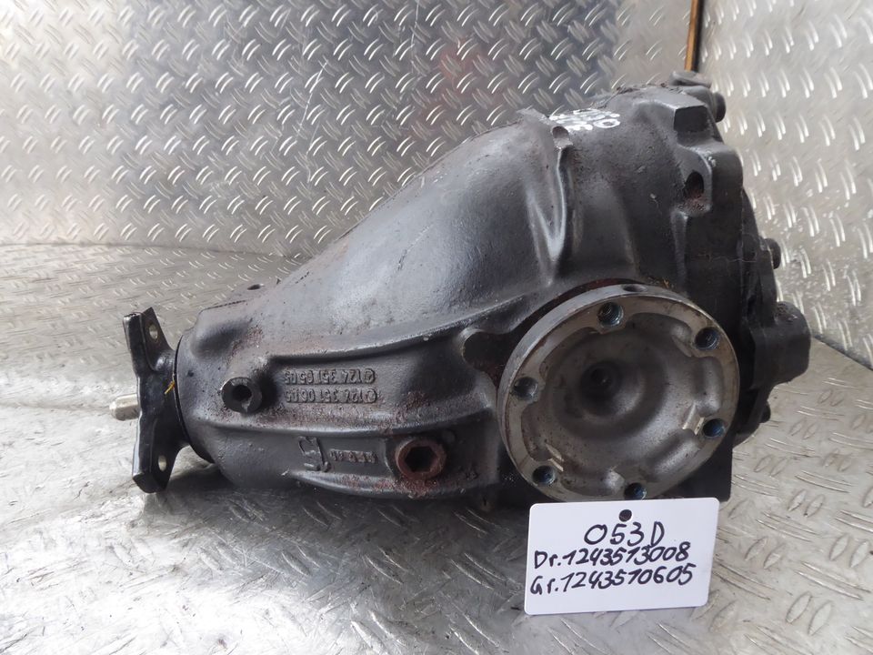 Mercedes R170 Differential A1243513008 A1243510605 Ü:3,27 3:27 in Rastatt