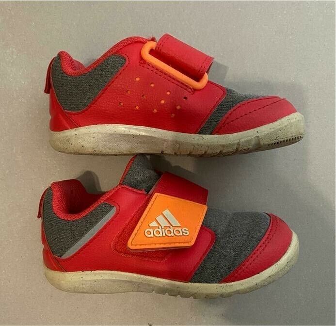 Adidas Kinderschuhe Gr 24 wie neu in München