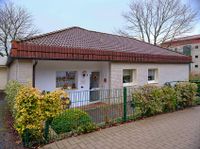 Gepflegtes Einfamilienhaus Walmdach-Bungalow am Stadtrand Nordrhein-Westfalen - Bad Driburg Vorschau