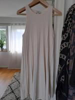 Neuwertiges Kleid cos s hochwertig Hessen - Braunfels Vorschau
