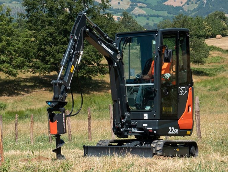 Eurocomach Minibagger 22 SR Kurzheck Bagger in Hegnabrunn