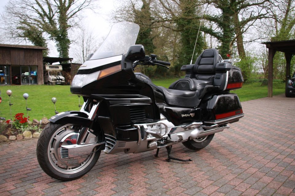 Honda Gold Wing Aspencade Erstbesitzer mit 18600 Meilen in Haale