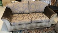 2 er Sofa / Couch NEU Gepolstert Nordrhein-Westfalen - Meerbusch Vorschau