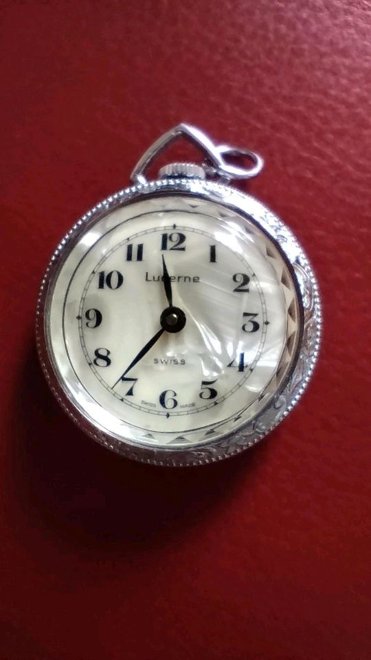 Taschenuhr, silberfarben, kleinere Uhr, Lucerne swiss in St. Wendel
