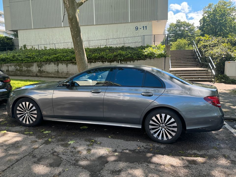 Mercedes E220d 4Matic AMG-Paket in Stuttgart