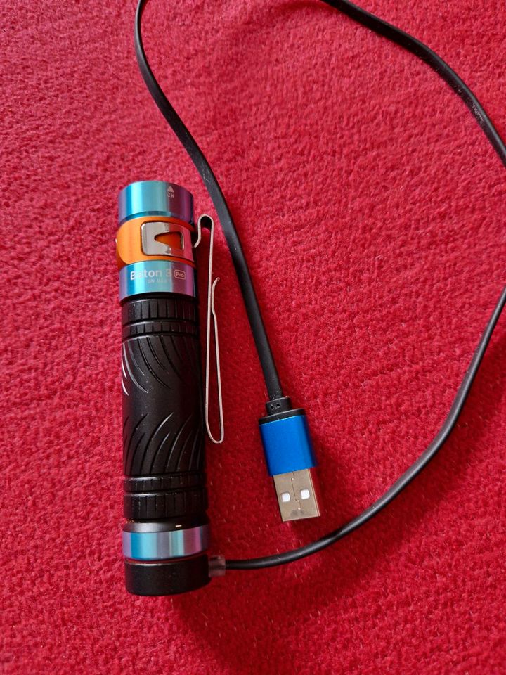 Baton 3 Pro Taschenlampe in Kaltenengers