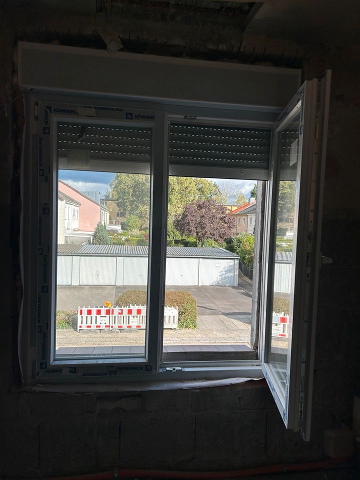 Fenster inkl Aufsatzkasten mit Rolladen in Berlin