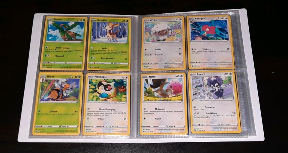 Pokémon Karten Sammlung in Velbert