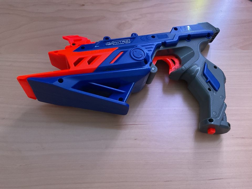 Nerf Nitro Auto mit 4 Autos in München