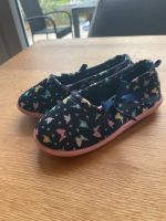 Hausschuhe Schuhe Kinder gr.25 Nordrhein-Westfalen - Grefrath Vorschau