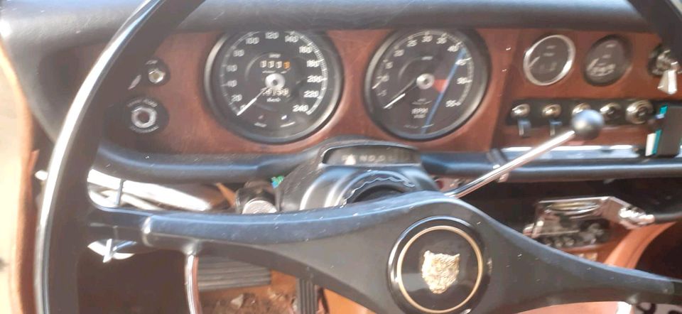                     Oldtimer Jaguar 420 Sportlimo LHD