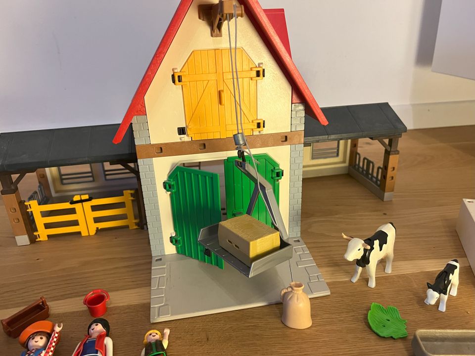 Bauernhof Playmobil 4490 mit viel Zubehör in Bergisch Gladbach