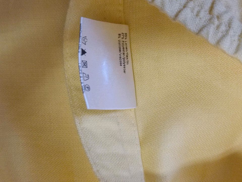 Basler Leinen Sommerhose Gr.40 Neu Gelbe Farbe in München