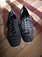 Sportschuhe Gr 40 schwarz Sachsen - Gröditz Vorschau