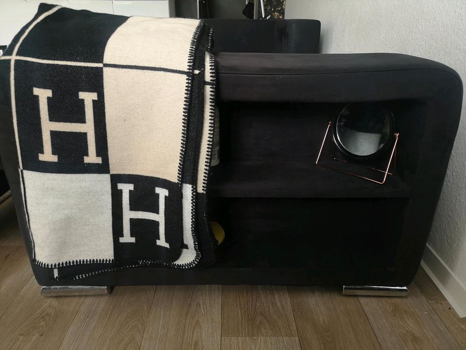 Couch Sofa wohnlandschaft schwarz bettkasten Wohnzimmer in Gießen