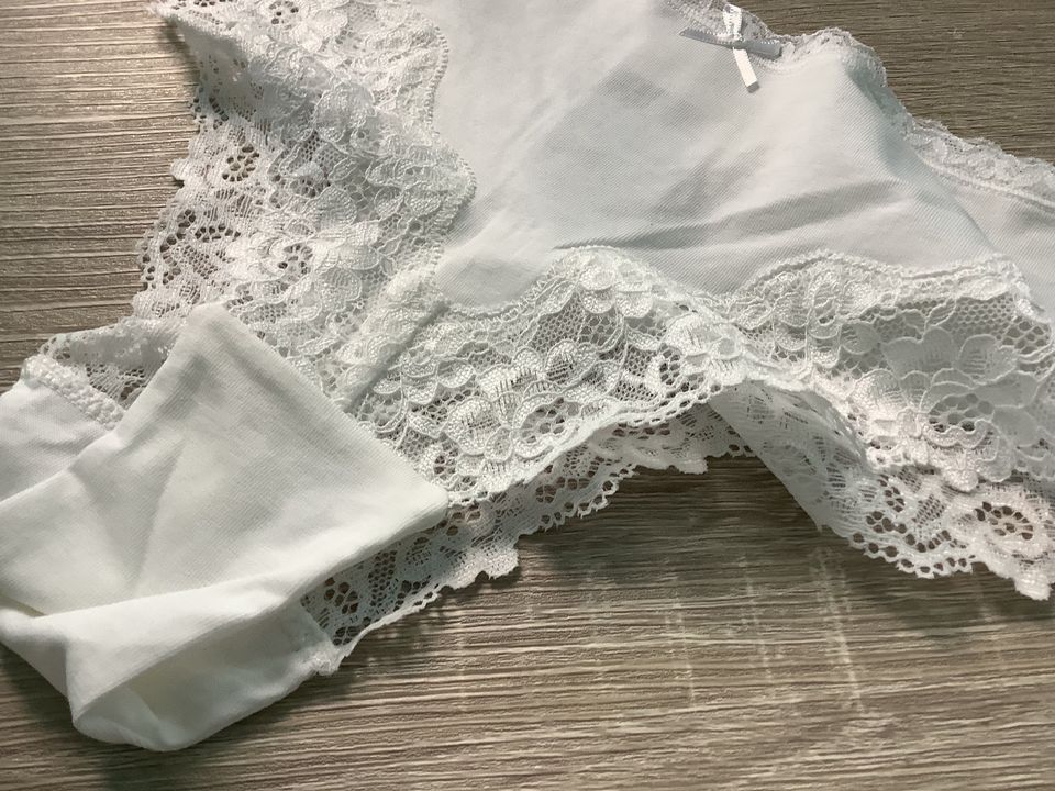 Slips Dessous Unterwäsche Panty S mit Spitze Ungetragen NEUWARE in Seevetal