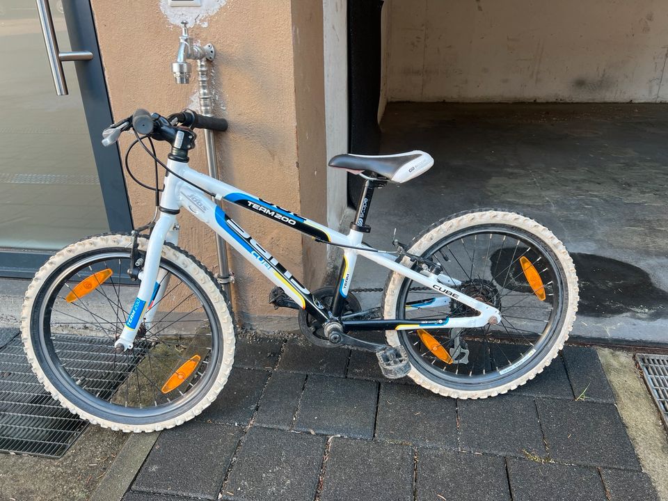 Mountainbike CUBE 20 Zoll Top Zustand in Stuttgart