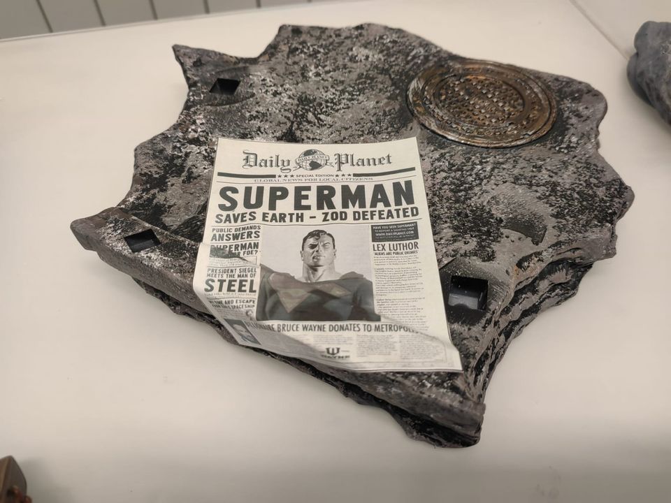 Superman - eine große Figur in München
