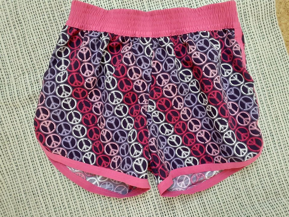 Mädchen Badeshorts Badehose 164/170 bpc neuwertig in Vöhl