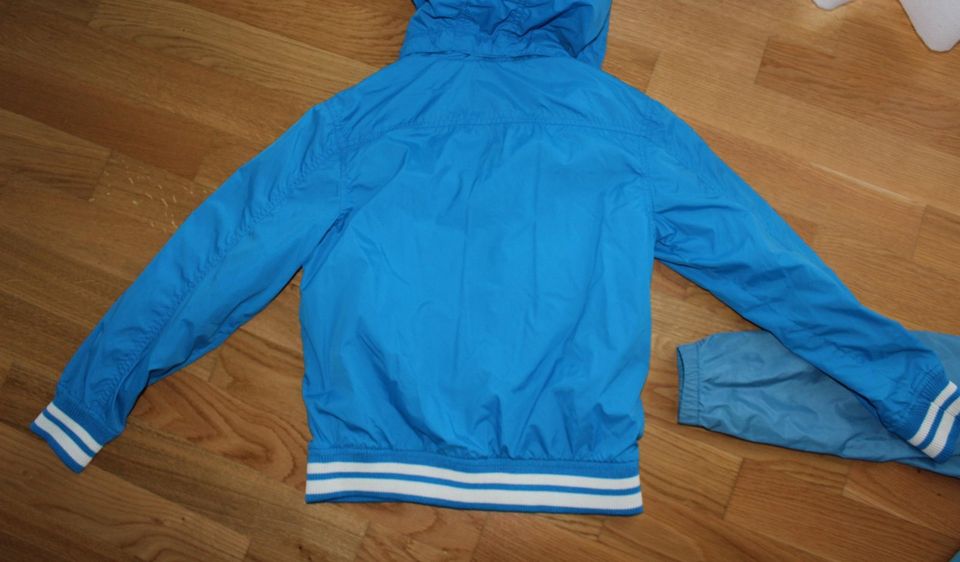 Jungen Übergangsjacke H&M Gr 140 Regen Wind Jacke in Stuttgart