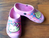 Crocs Hello Kitty Clogs Badeschuhe Latschen Gr. 34-35 J3 Berlin - Pankow Vorschau