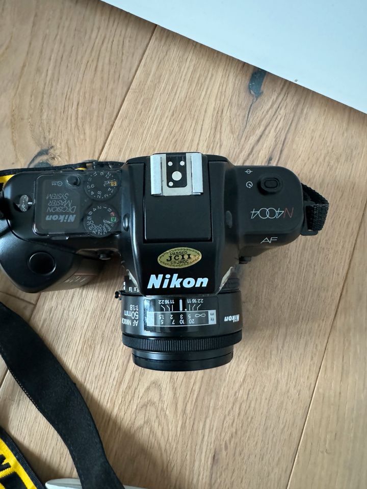 Nikon analoge Spiegelreflexkamera F-401 AF, N4004 in Mühlheim am Main