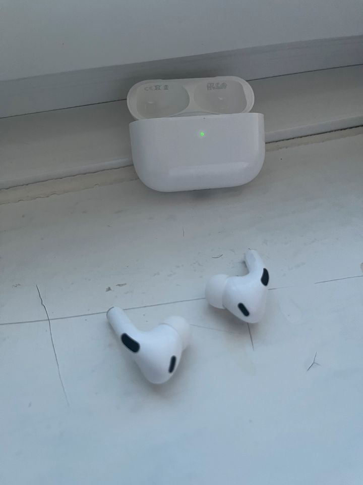 Apple AirPods Pro (2. Generation) in Duisburg