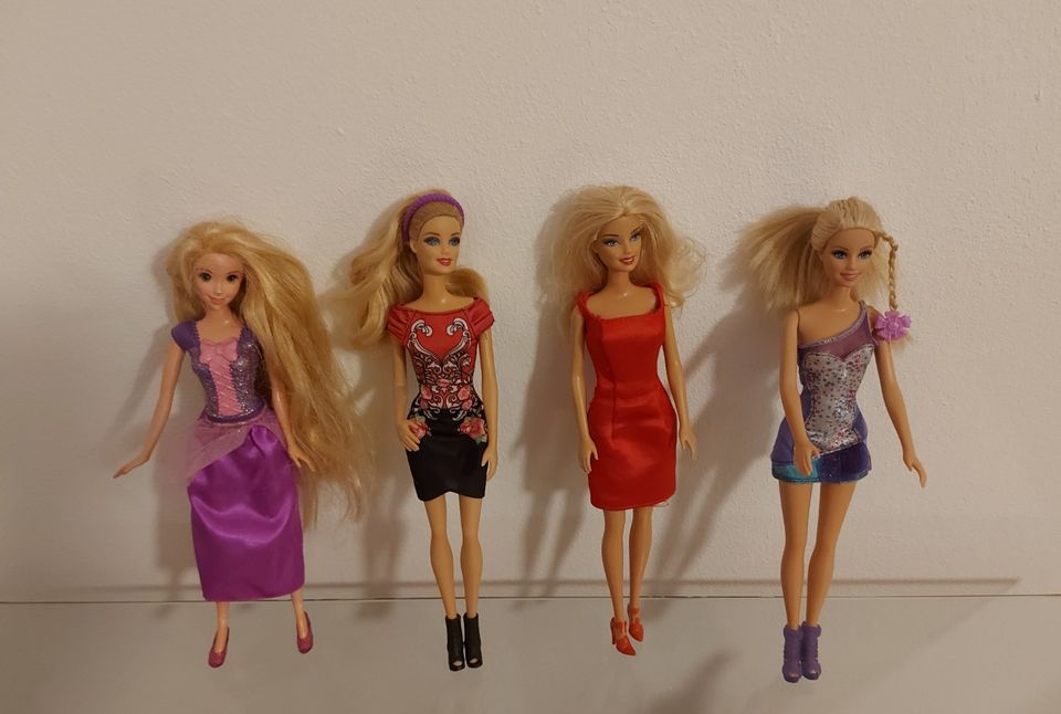 Verschiedene Barbie + Rapunzel in Heppenheim (Bergstraße)
