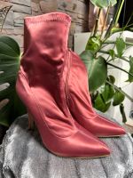 Sockenstiefel Stiefel Stiefeletten 39 rosa Party Heels Pumps Hessen - Liederbach Vorschau