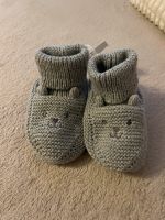 Baby Kinder Strick krabbelschuhe grau Gr. 18-20, 12-18 Monate NEU Nordrhein-Westfalen - Siegburg Vorschau