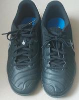 Hallenschuhe Nike Gr. 40,5 Hessen - Florstadt Vorschau