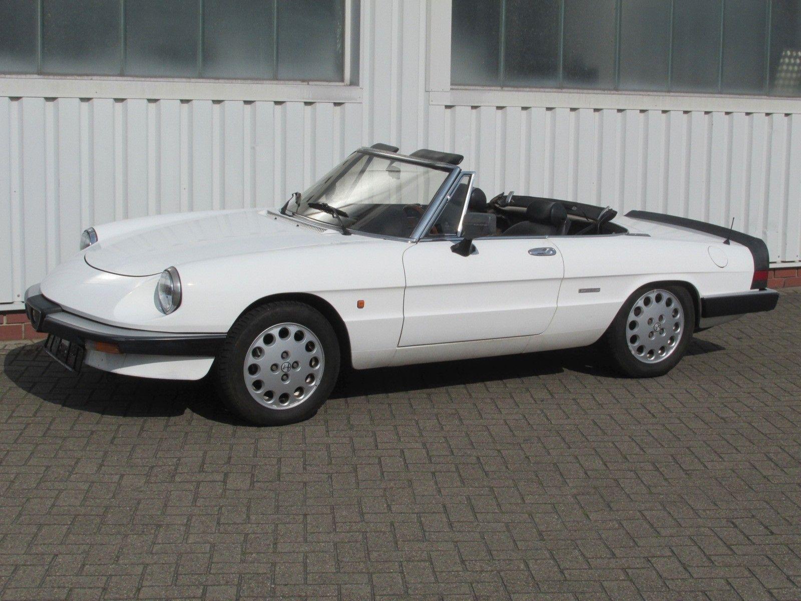 Abbildung des Autos Alfa Romeo Spider 1.6 mi…