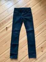 Schwarze Jeans NEUWERTIG G-26/34 Berlin - Spandau Vorschau