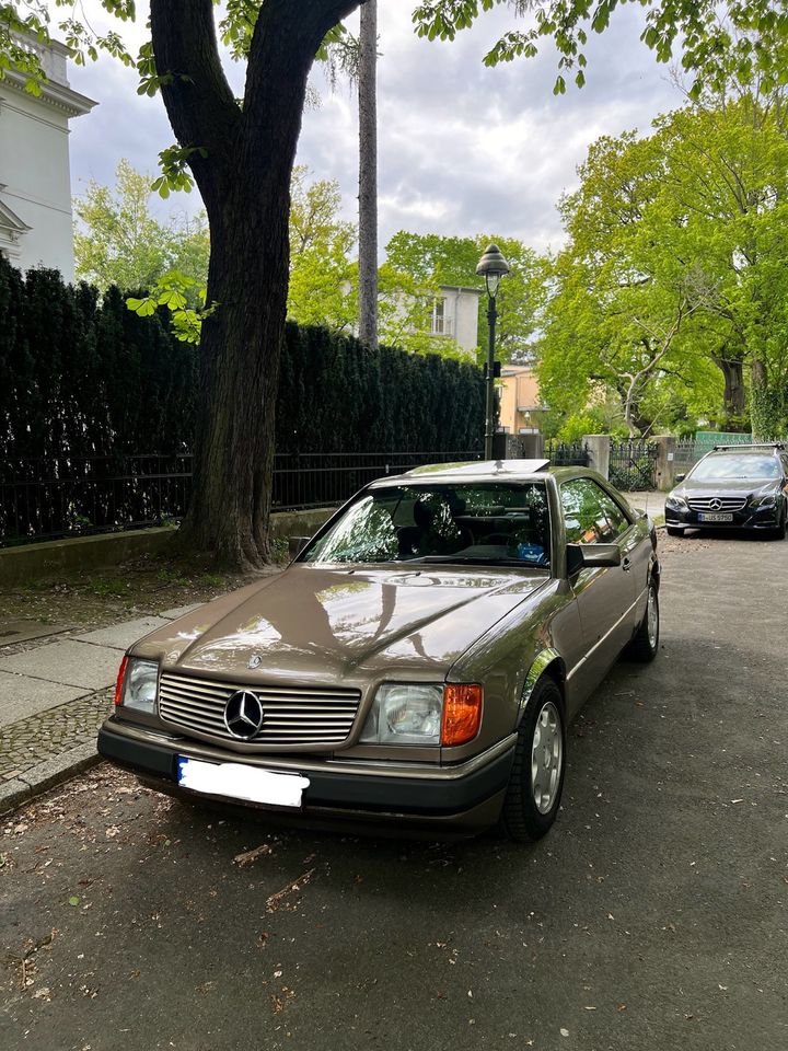 Mercedes Benz W124 Coupe | Automatik | CE230 in Berlin