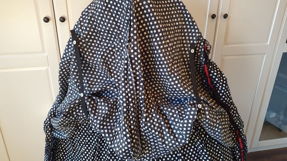 Kleid, gepunktet, Rockabilly, Barock, +Tasche +Hut, Handarbeit in Dresden