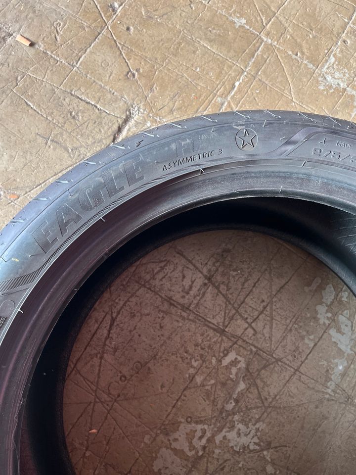 Neuwertige Gebrauchtreifen 275 35 r19 Goodyear Sommerreifen in Schwieberdingen