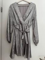 Kleid Shein Größe M Silber - wie neu Thüringen - Erfurt Vorschau