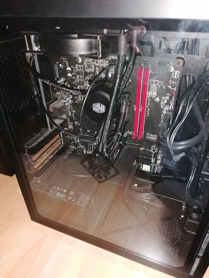 Computer HP Omen mit Amd Ryzen 5 3600 Wasserkühlung in Werder (Havel)