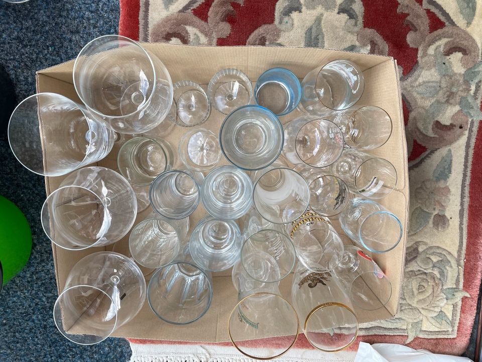30 verschiedene Gläser zu verschenken in Bautzen