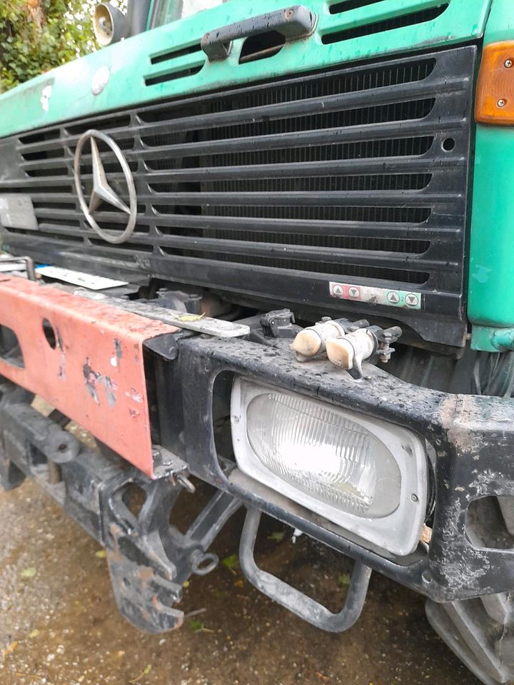 Mercedes Daimler Benz Unimog 1500 U425 in Monheim am Rhein