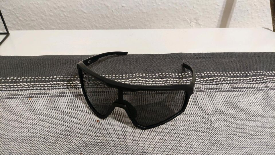 Schwarze Sportbrille/Fahrradbrille von D.Franklin in Erfurt