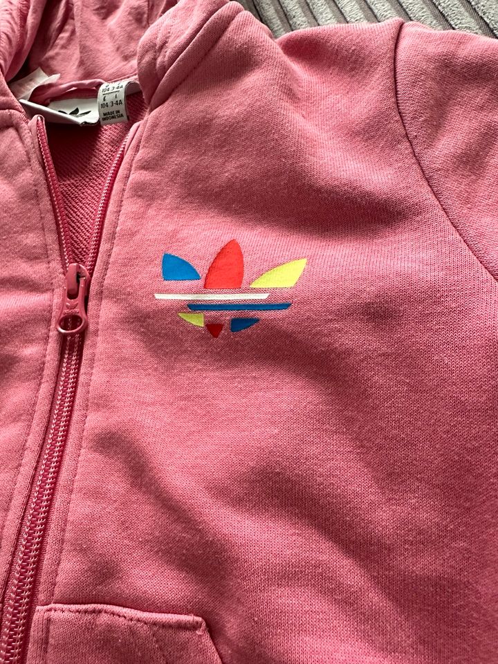 Original Adidas Trainingsanzug Gr.104 ( rosa) in Viernheim