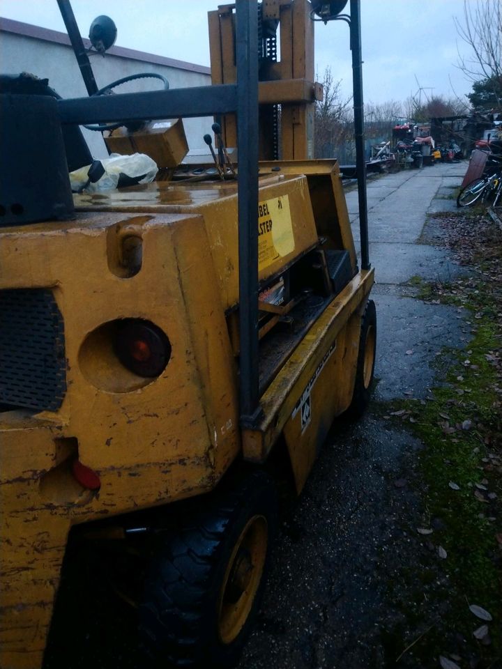 Gabelstapler DFG 3202 NA in Großtreben-Zwethau