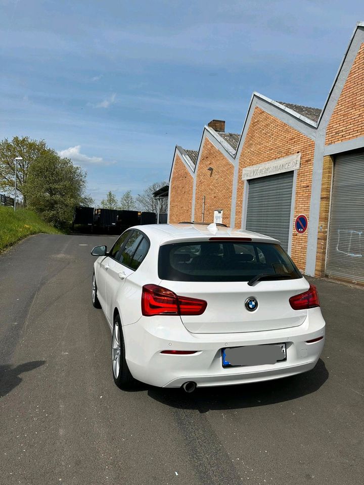 BMW 116i (F20) Facelift in Waldsolms