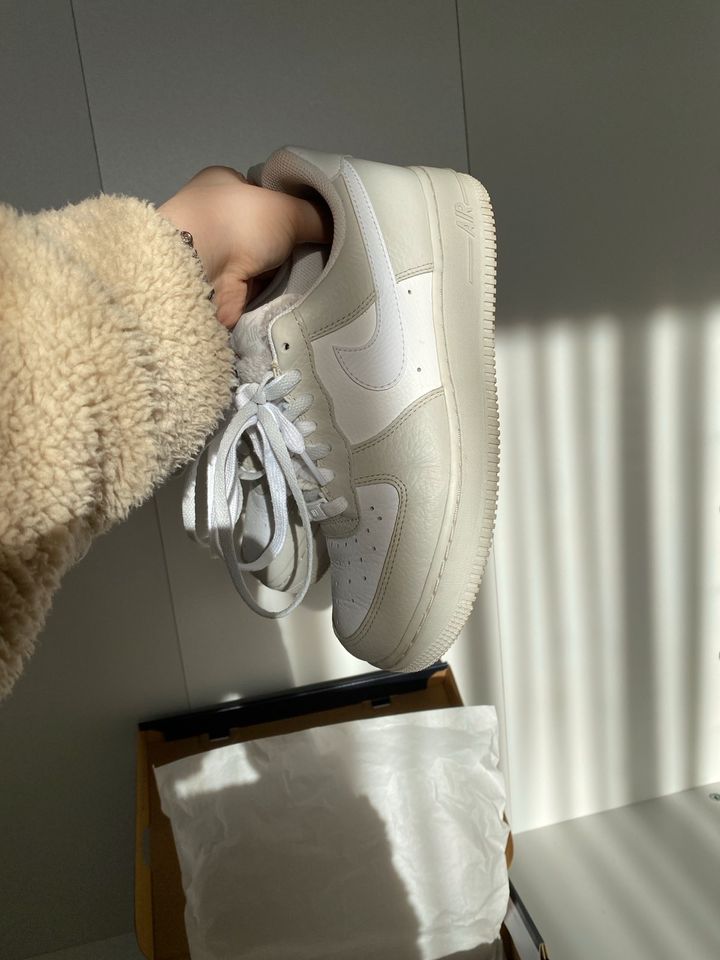 Nike Air Force 1 Low Light Bone Photon Dust Größe 38,5 in Reutlingen