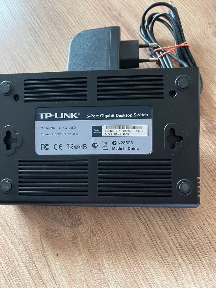 TP-LINK 5 Port in Bornheim