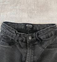 dunkelgraue Zara Jeans mit Cut Outs am Knie Rheinland-Pfalz - Pirmasens Vorschau
