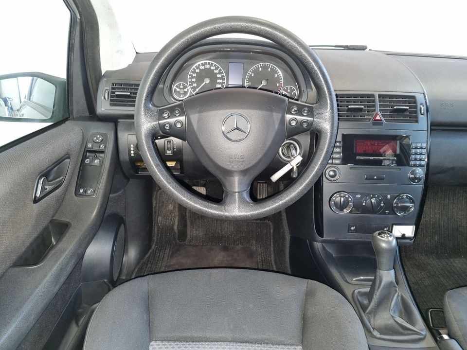 Mercedes-Benz A 150, Scheckheft lückenlos, 1. Jahr Garantie in Magdeburg